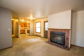 Living Room 1903 Pine C - Photo Gallery 11