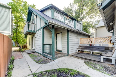 2017 Arapahoe Ave Exterior