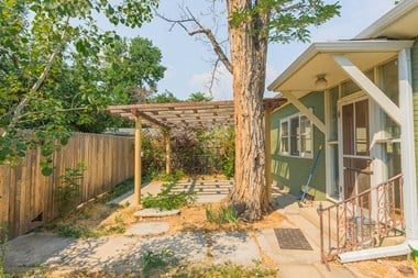 2212 Pine St 2-3 Beds House for Rent - Photo Gallery 1