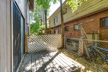 2311 Spruce St Exterior