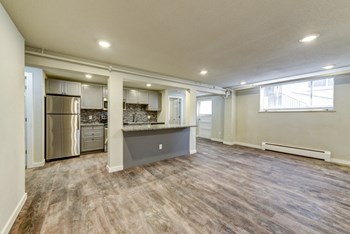 Steele Rose Interior - Photo Gallery 3