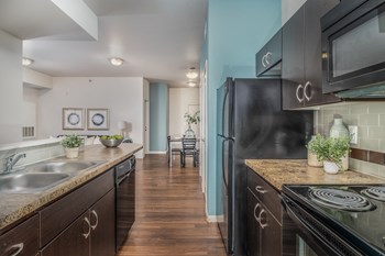 2555 31st Street 1-3 Beds Apartment, Denver, 21-22 Preleasing for Rent - Photo Gallery 3