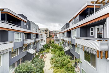2850 E. College Ave #304 Exterior