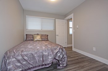 1837 22nd St Bedroom