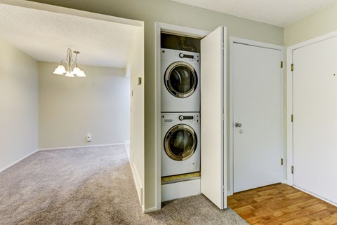 2867 Sundown Lane #105 Laundry