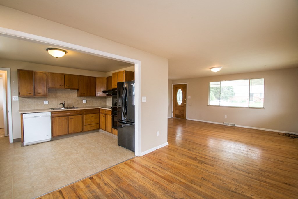 2921 E. Colorado Ave Interior