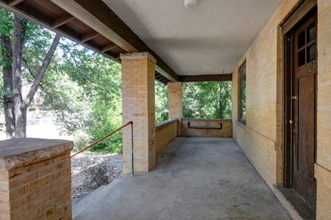 3004 Broadway Street Porch