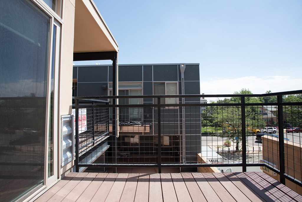 1350 College Ave Balcony