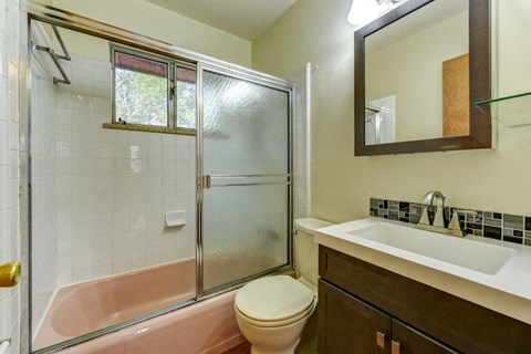 449 Harvard Lane Bathroom