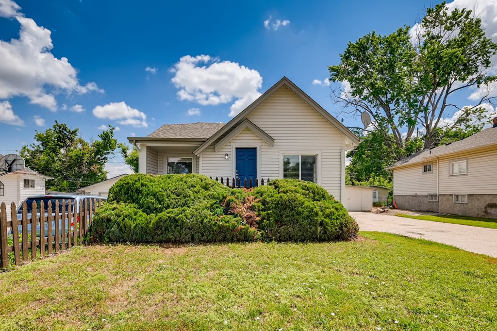 5260 Newton Street - Front