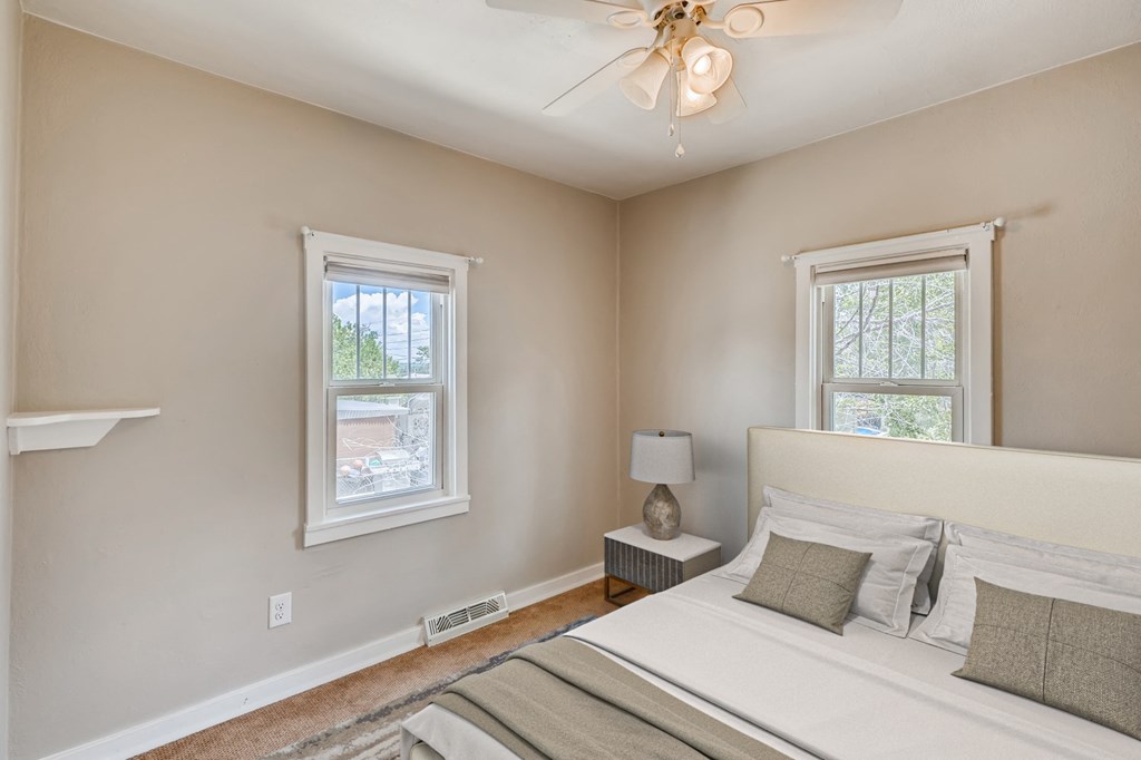 5260 Newton Unit 1 Bedroom