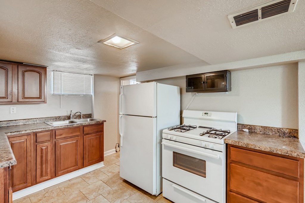 5260 Newton Unit 2 Kitchen