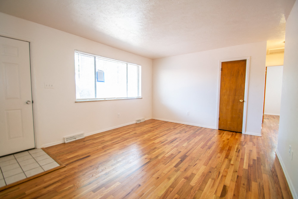 6801-6811 W 24th Ave Edgewater