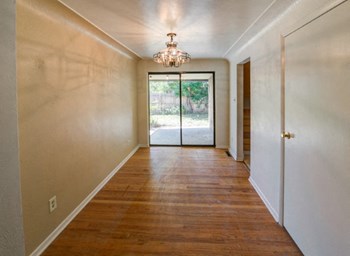 760 S 45th Interior - Photo Gallery 4