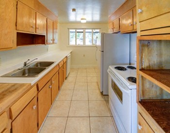 760 S 45th Kitchen - Photo Gallery 3