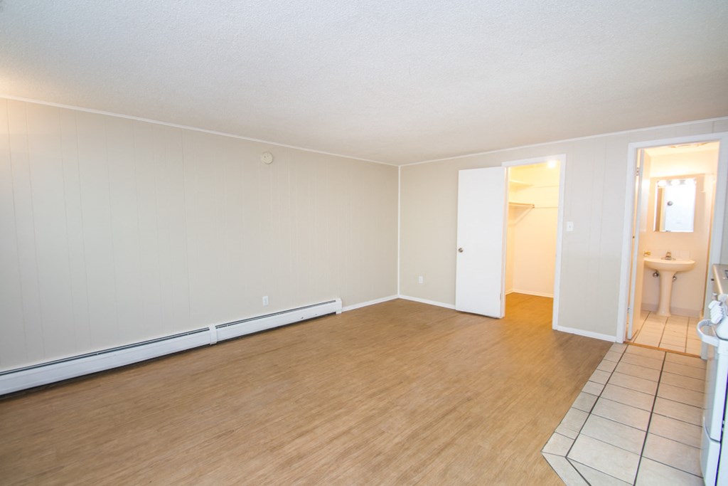 774 19th Street Unit 4 Living Room/Bedroom