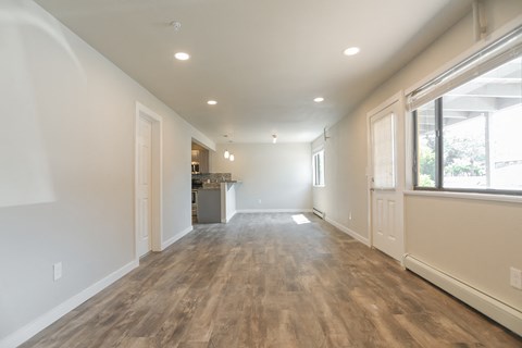795 30th St Living Room