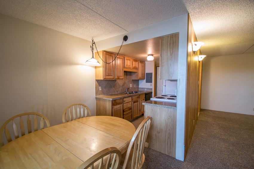 805 29th Street #452 Dining Area 805 29th Street #452 Dining Area - Photo Gallery