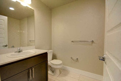 855 Broadway Street Bathroom