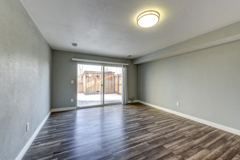 1075 Sir Galahad Dr Interior