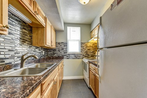 1075 Sir Galahad Dr Kitchen