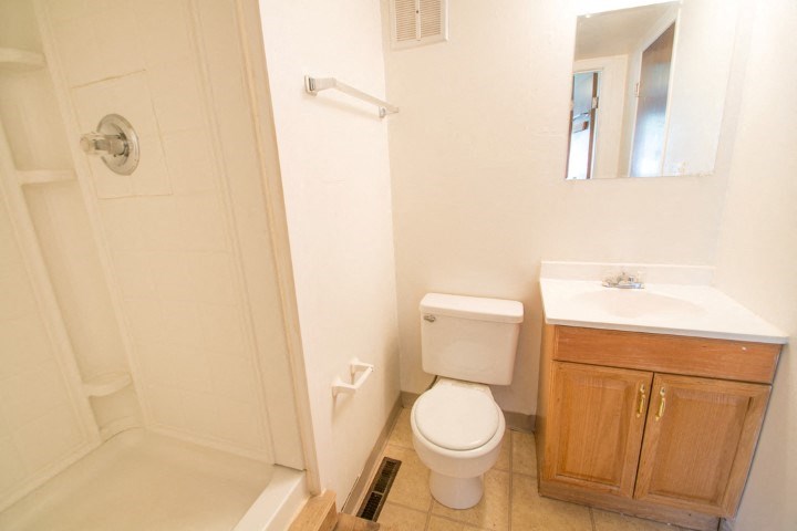 Bathroom 905 Pennsylvania