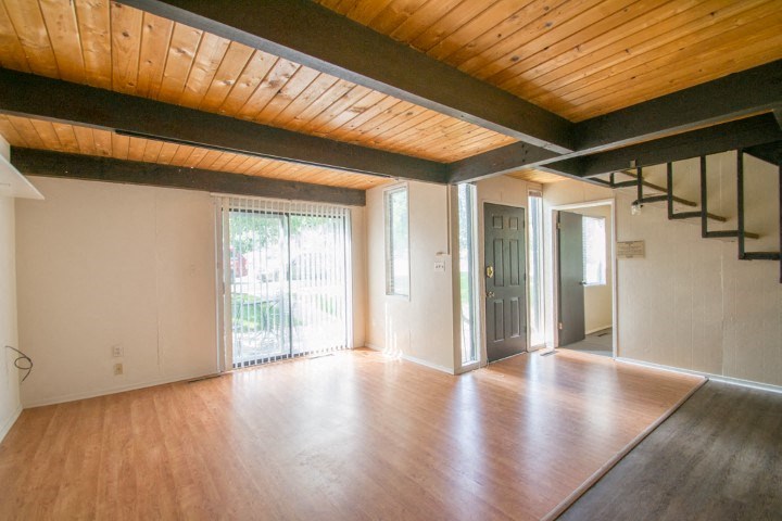 Living Area 905 Pennsylvania