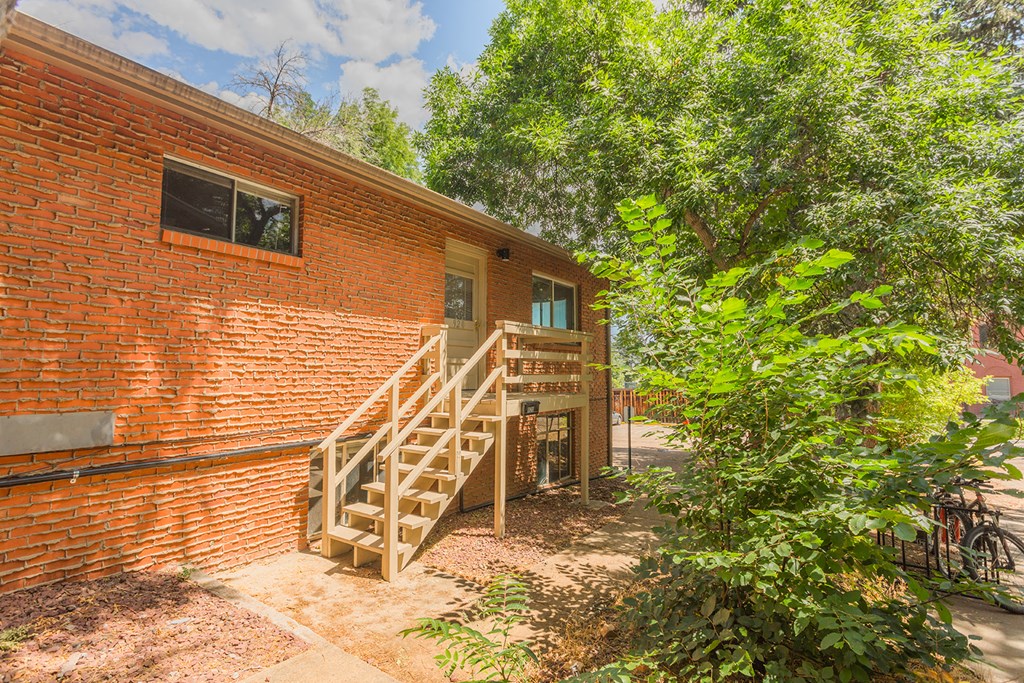 918-20 13th Street Exterior