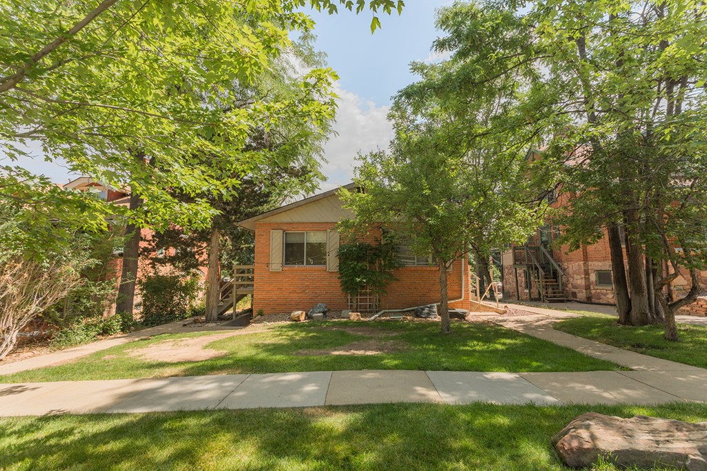 918-20 13th Street Exterior