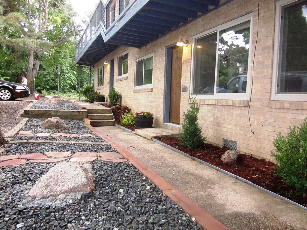 Exterior 2460-2470 9th