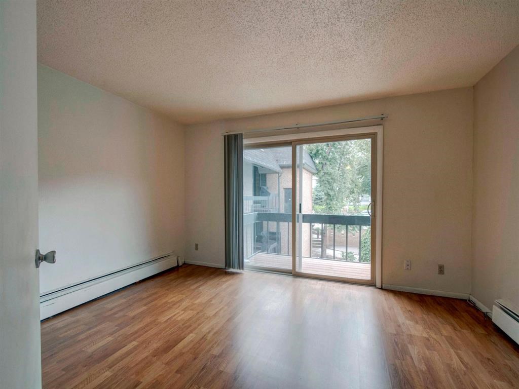 1065 University #218 Interior