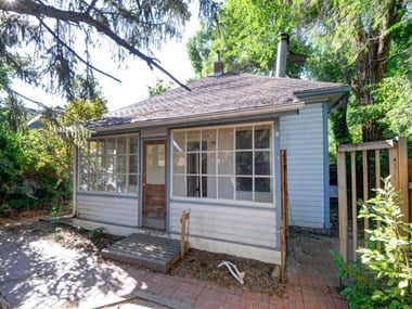 2510A Pine Street 3 Beds House for Rent - Photo Gallery 1