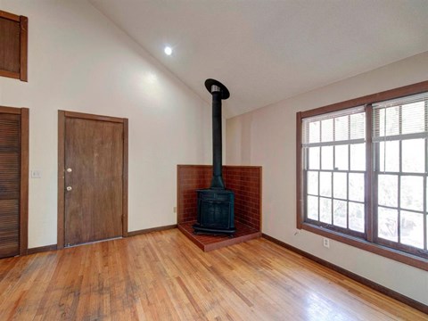 711-713 20th Street Living Room 711-713 20th Street Living Room