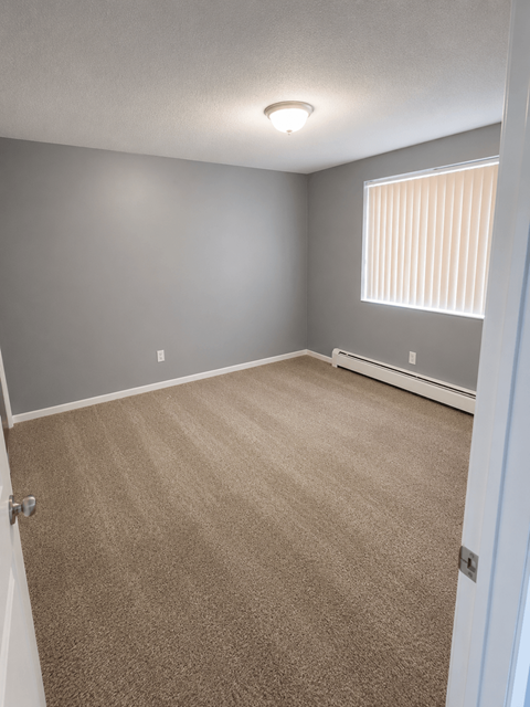3270 S Grant St 1-2 Beds Apartment for Rent