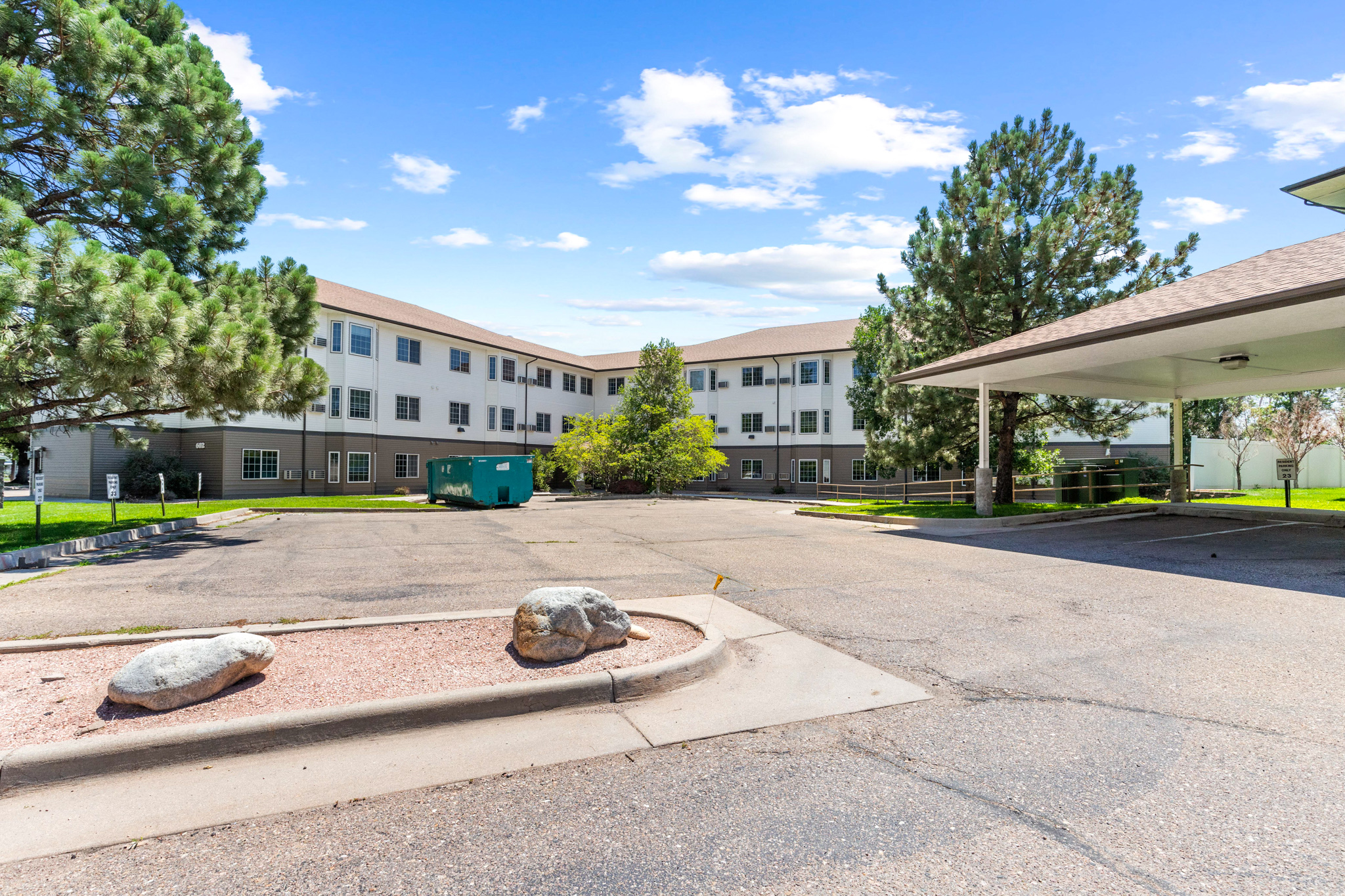 Cityline Station - Apartments East