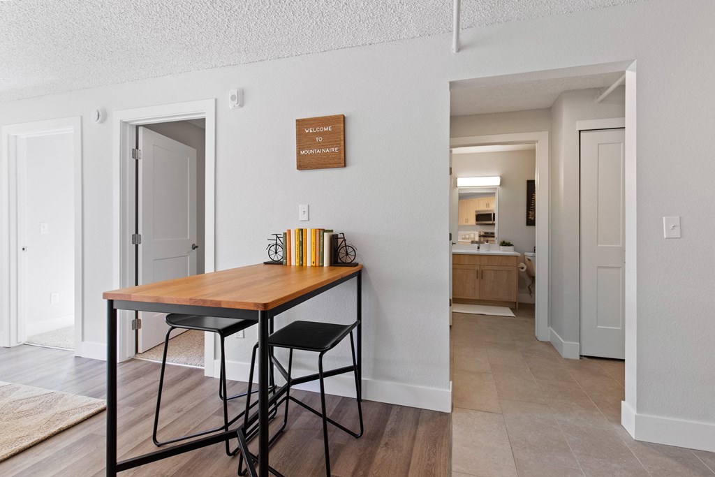 Mountainaire - Model