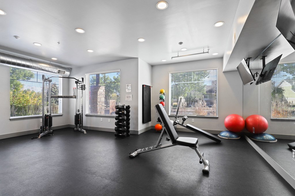 the gym at the preserve apartments