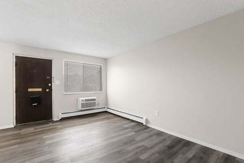 Royal Chateau Apartments