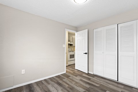 Royal Chateau Apartments