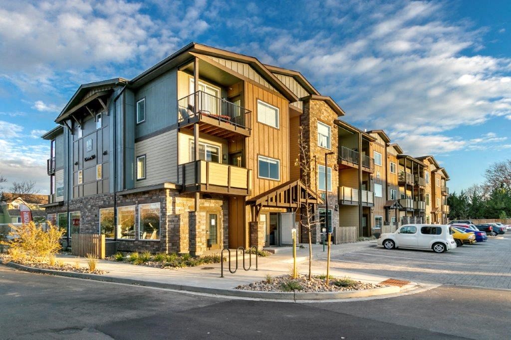 the building in which the apartment is located