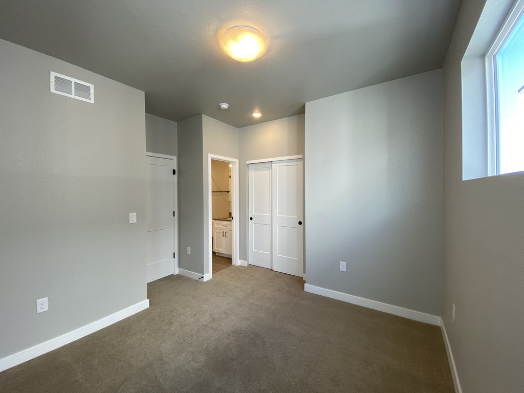 3531-3539  Bedroom