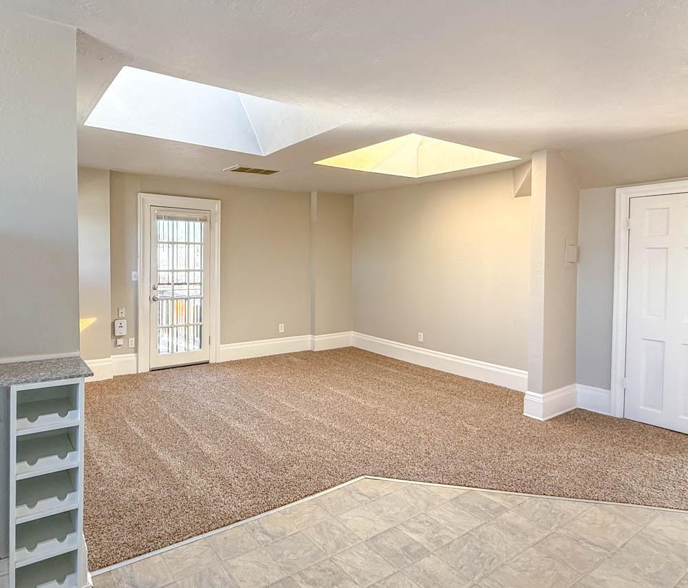 Livingroom with carpet