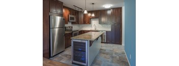 949 Marine St 3 Bed Kitchen