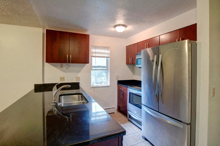 1065 University #219 Kitchen