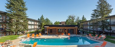 The Lodge Pool - Photo Gallery 2