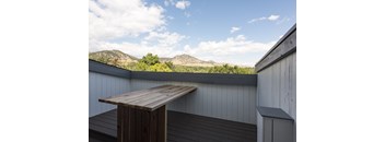 949 Marine St Top Floor 3 Bed Balcony