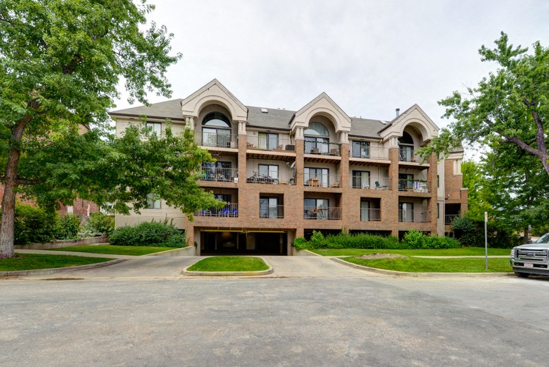University Court - 1085 Broadway