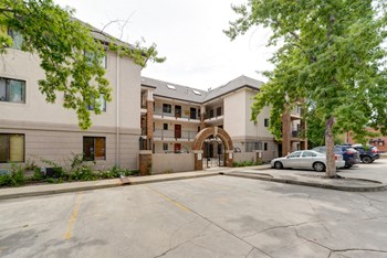 1085 Broadway Unit 5 Exterior