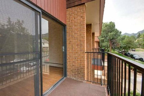 1200 College #219 Balcony