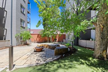 additional photo for property listing at chic digs with room to stretch out in the village 22 car